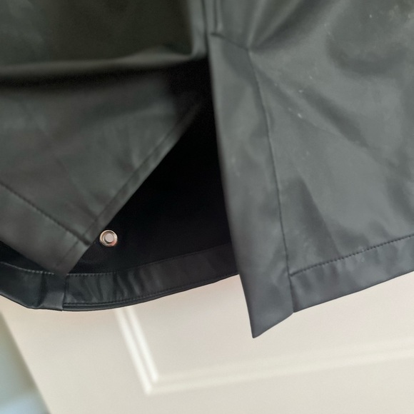 Herschel Supply Co.
Forecast Parka - Women's Large - Picture 8 of 14